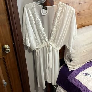 NWT White bridal robe